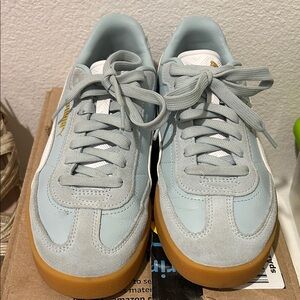 Puma Sky Blue Sneakers with Tan Sole